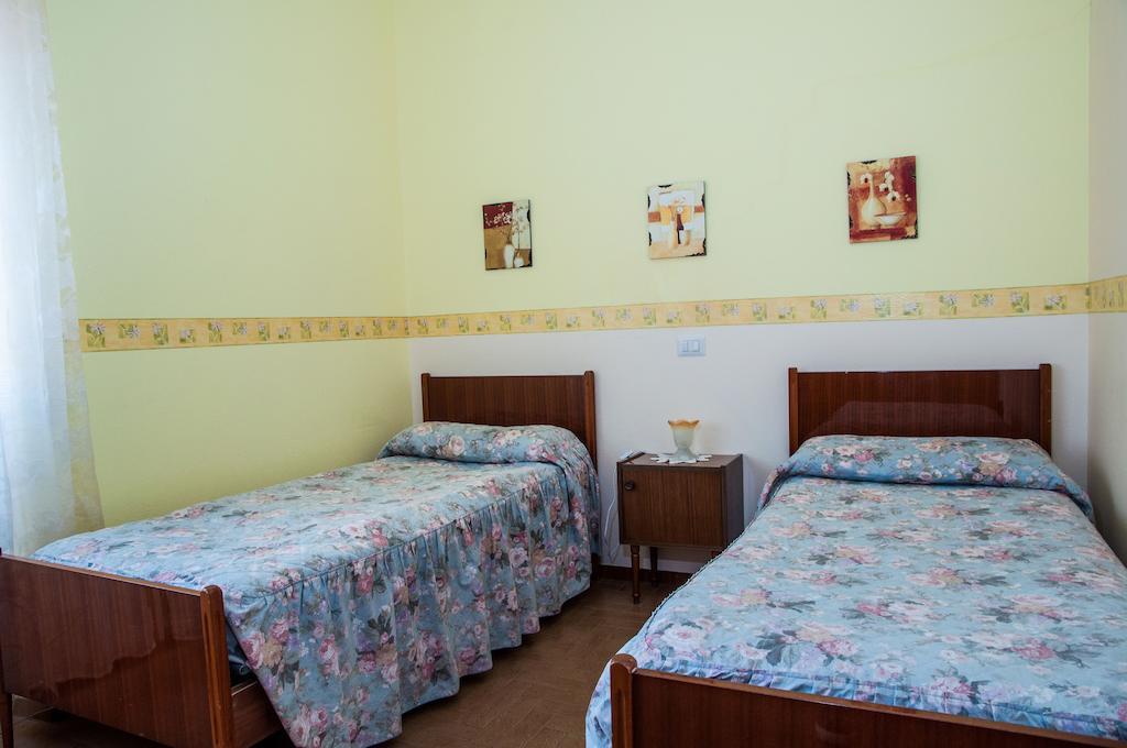 Albergo De Jean Garzeno Exterior photo