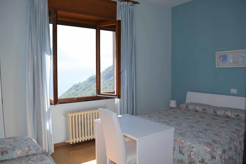 Albergo De Jean Garzeno Exterior photo